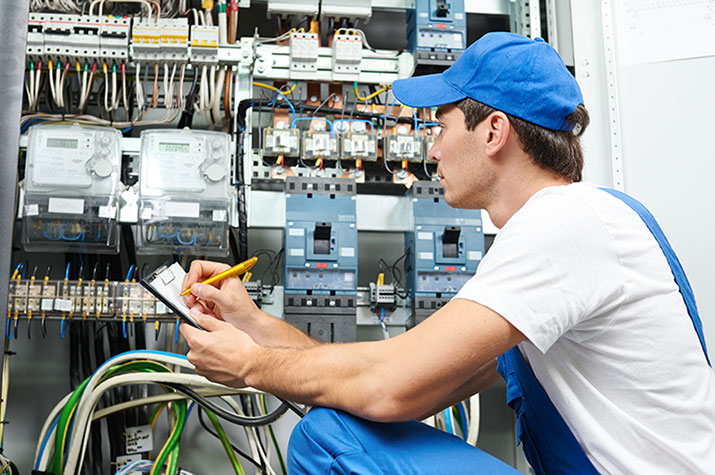 Finding an Electrician for Electricity Needs